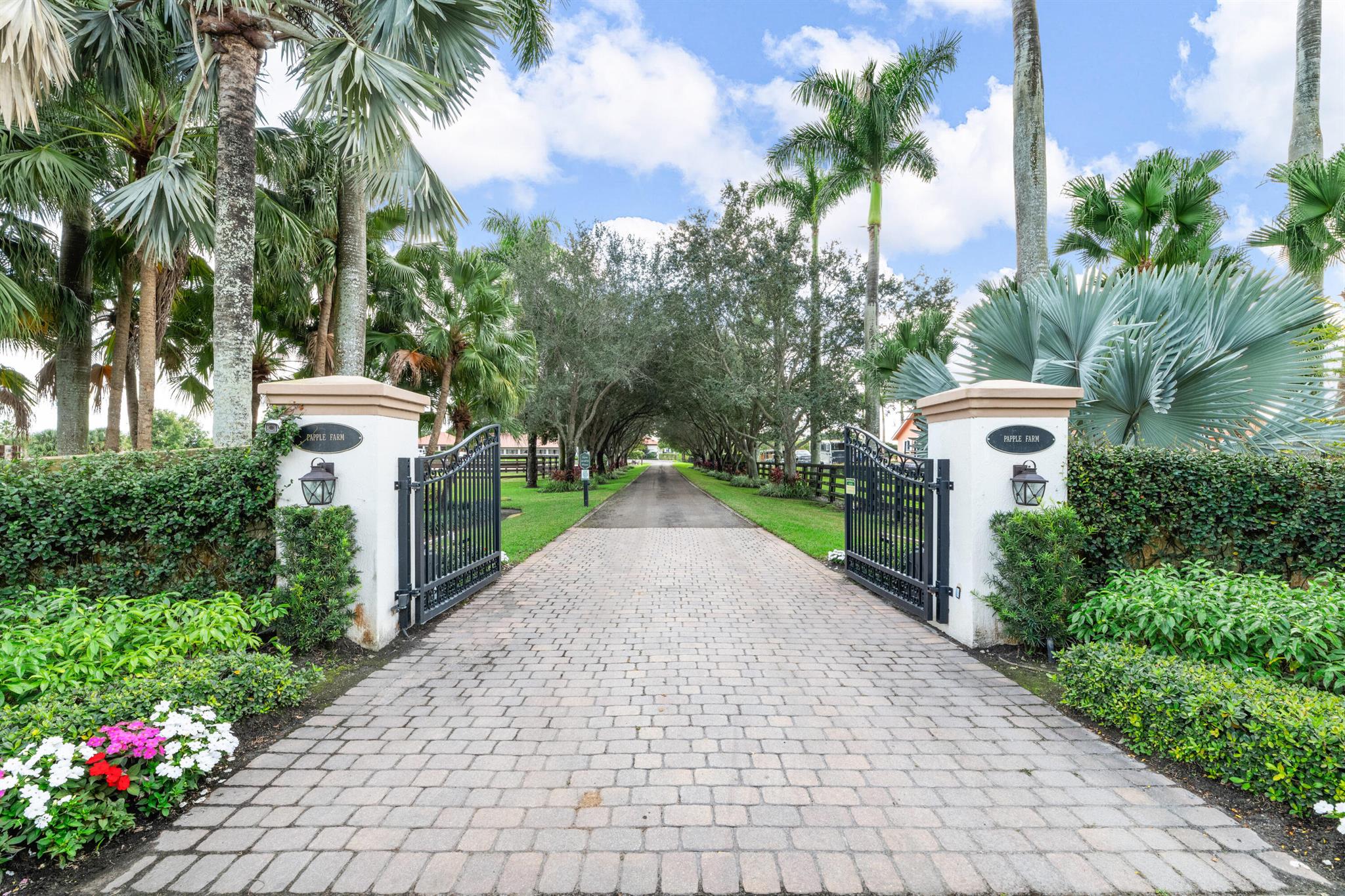 PALM BEACH POINT EAST - Residential