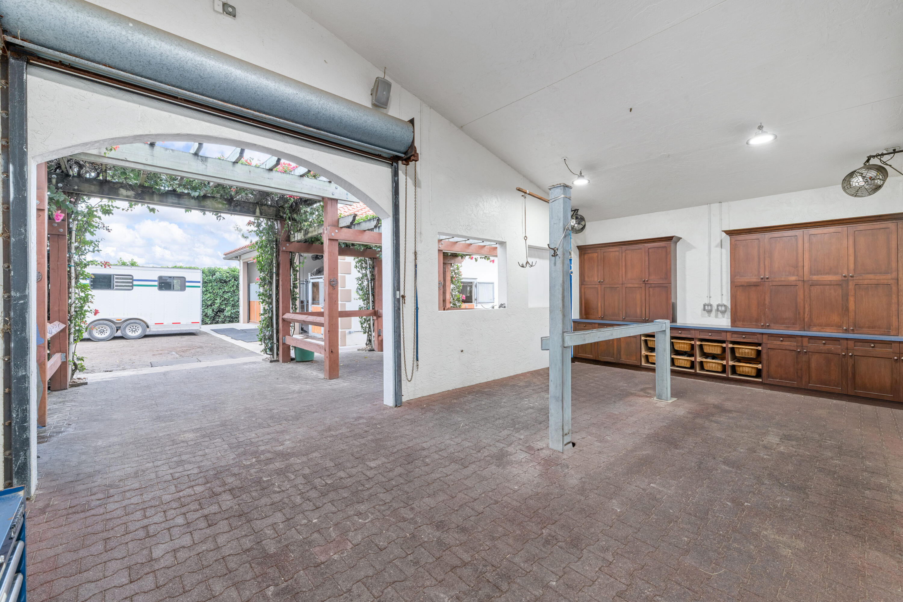 PALM BEACH POINT EAST - Residential