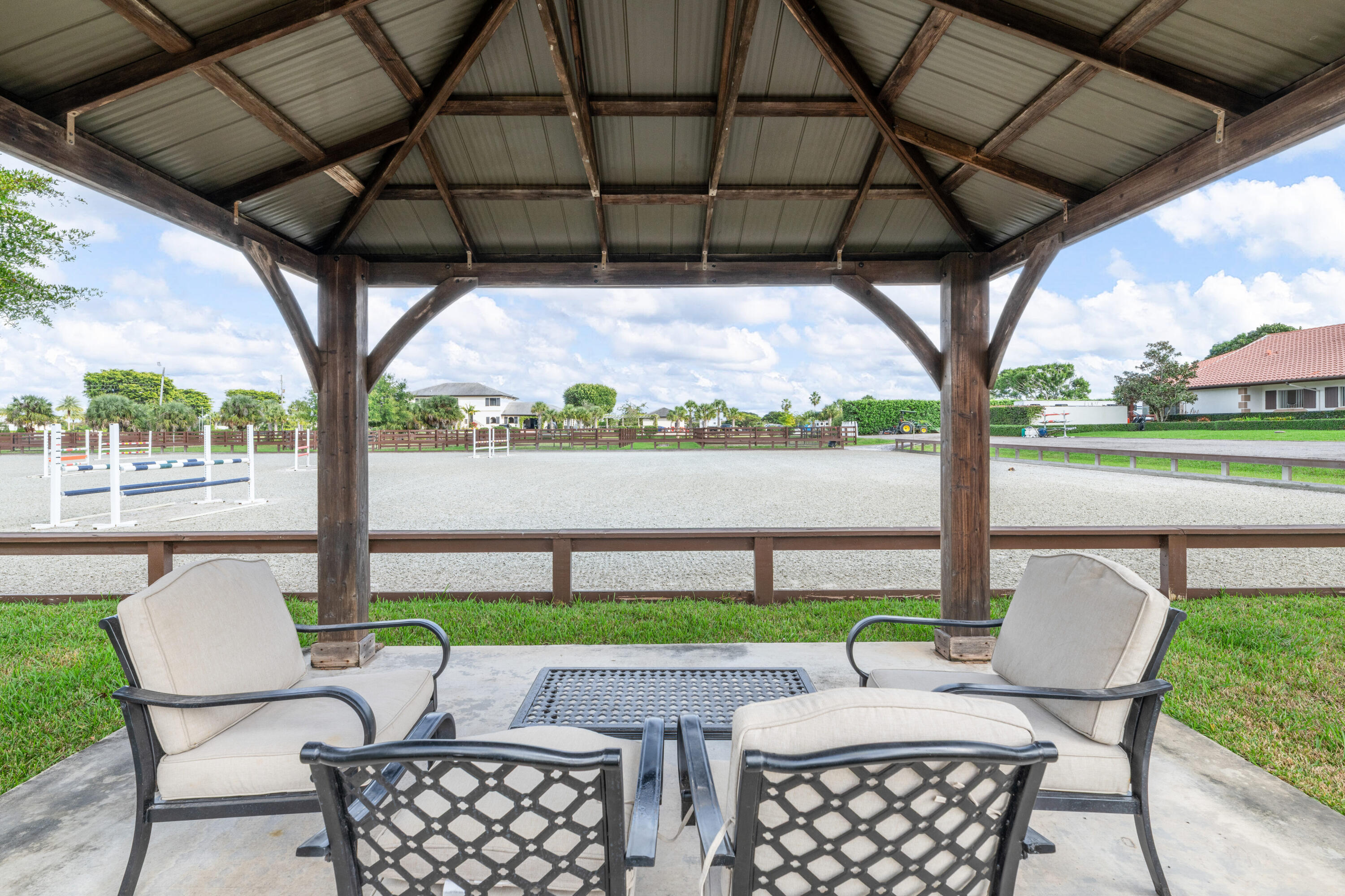 PALM BEACH POINT EAST - Residential