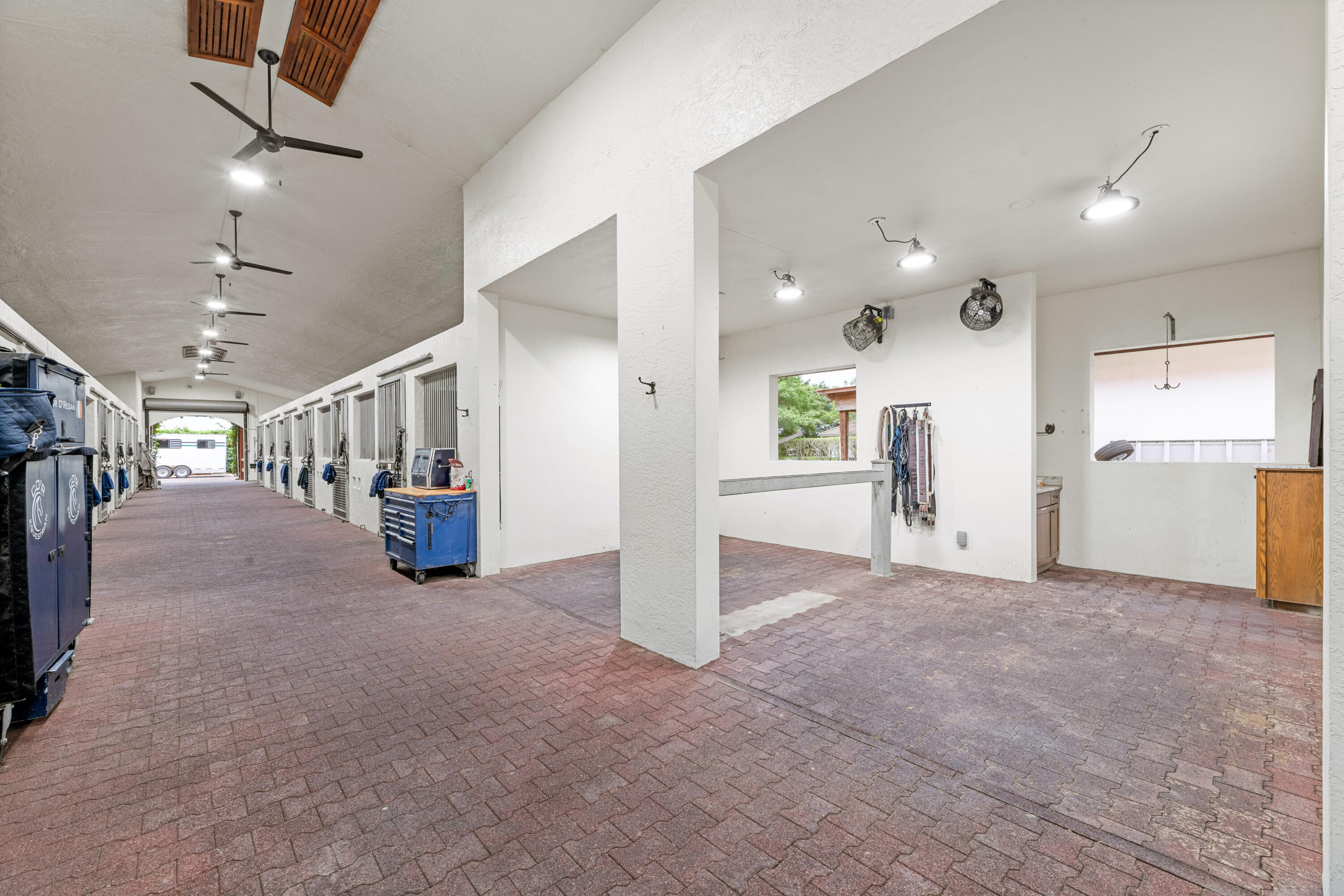 PALM BEACH POINT EAST - Residential