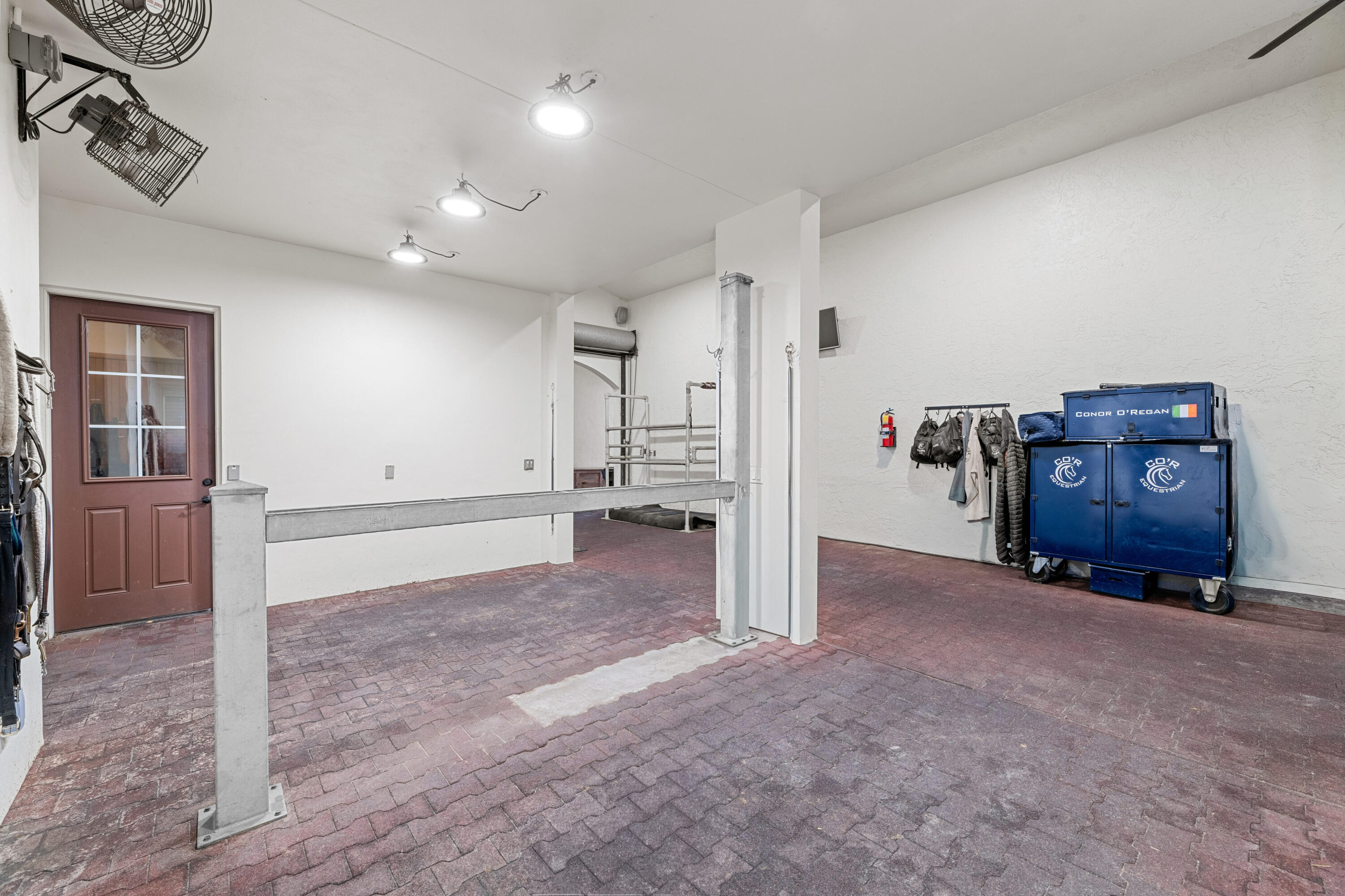 PALM BEACH POINT EAST - Residential