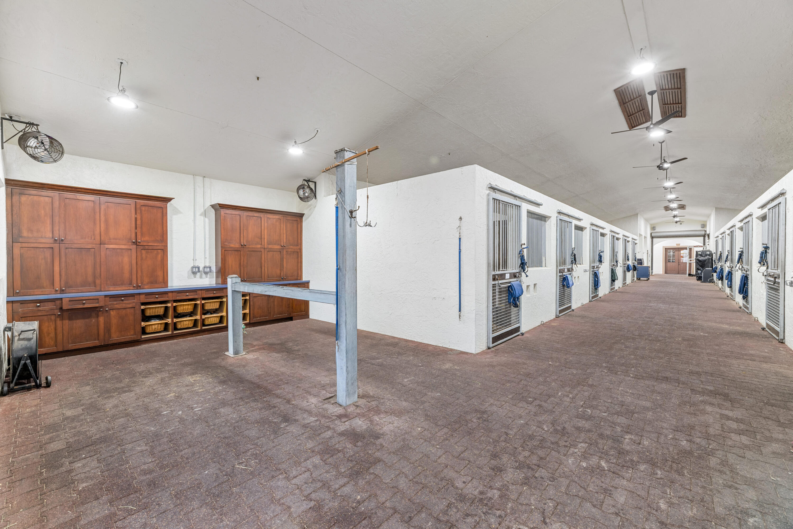 PALM BEACH POINT EAST - Residential