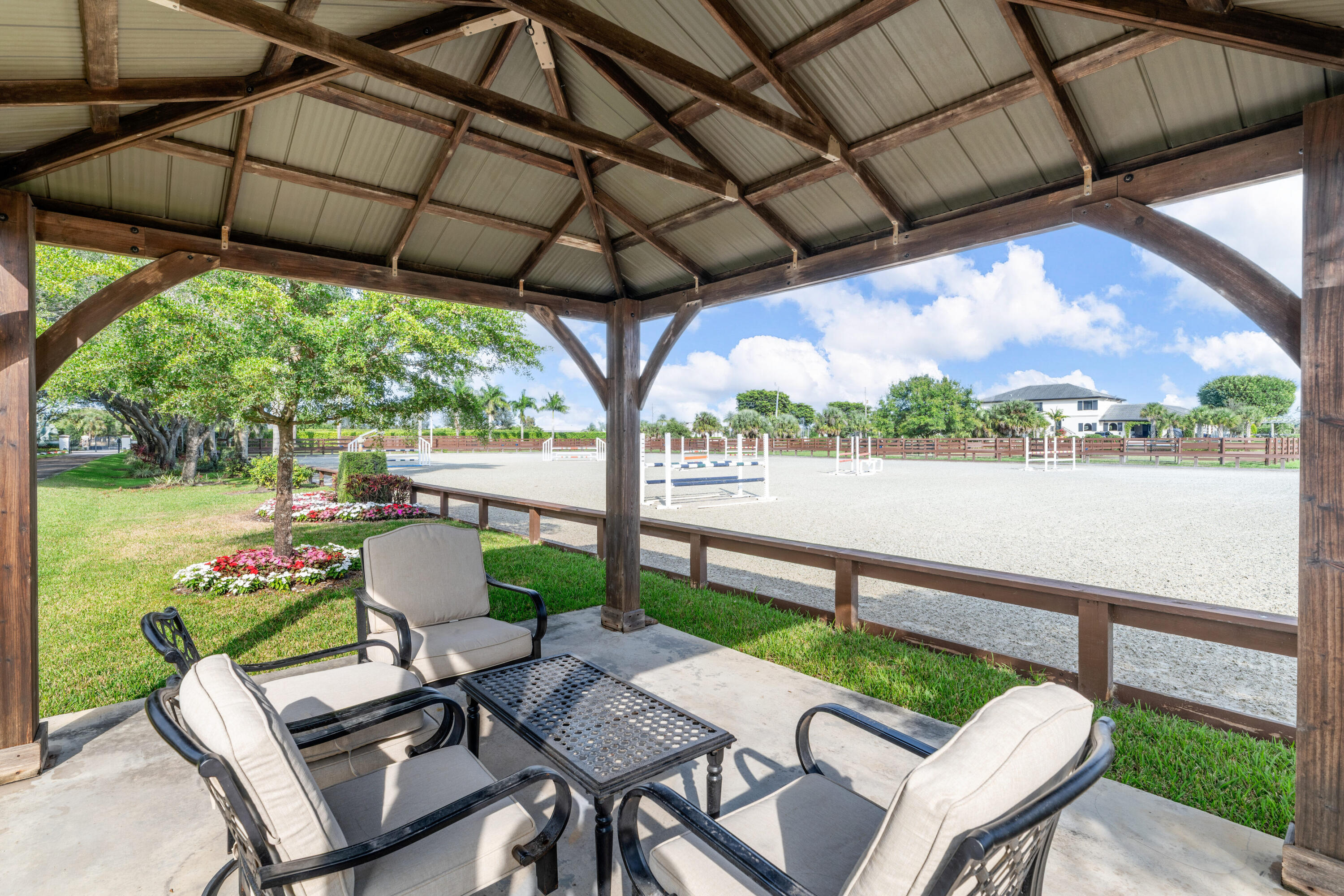 PALM BEACH POINT EAST - Residential