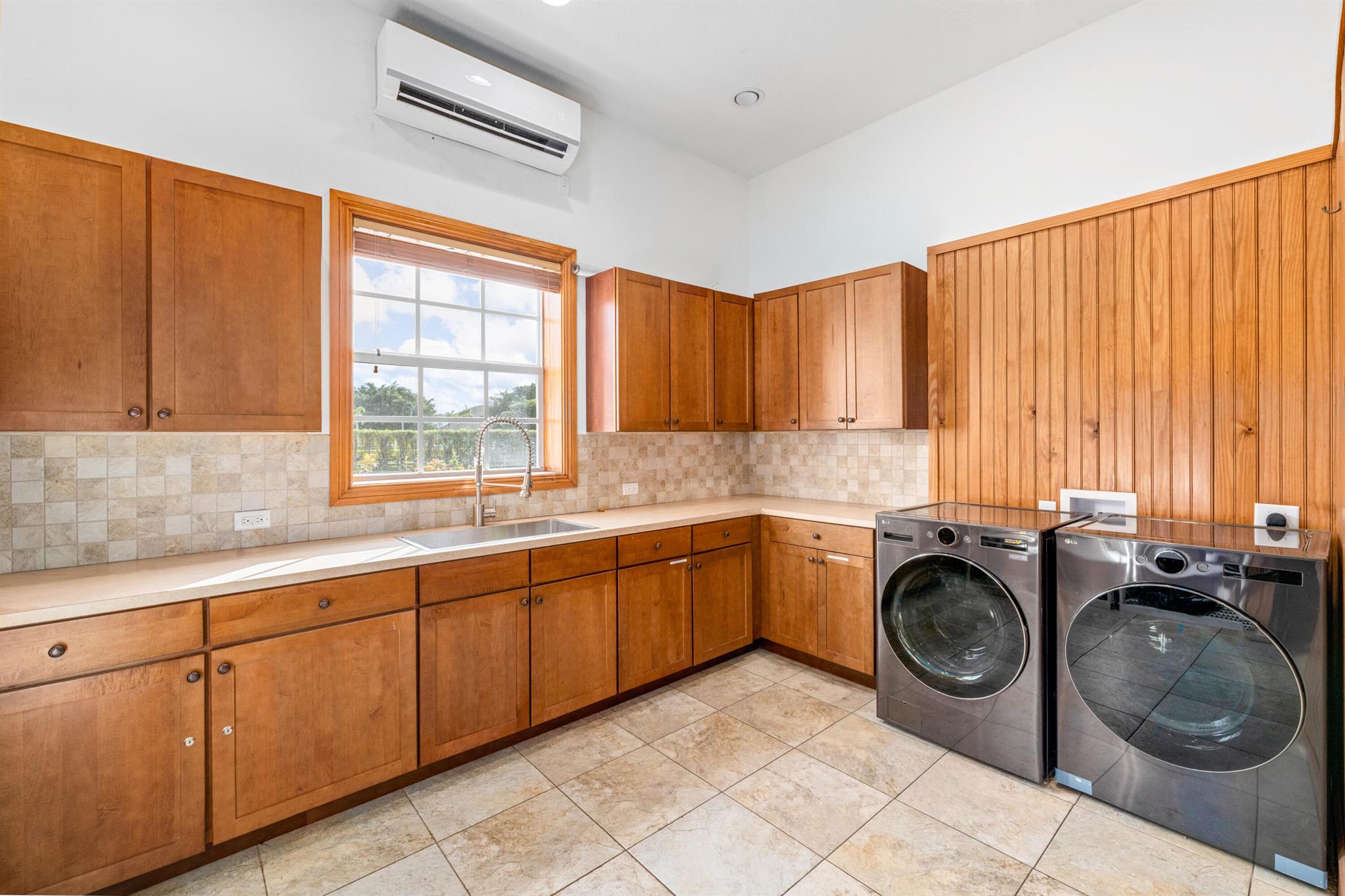 PALM BEACH POINT EAST - Residential