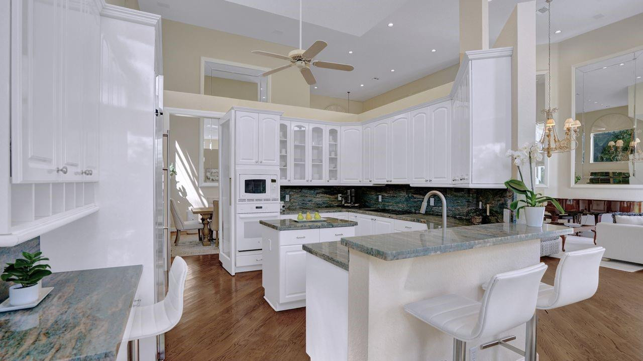 THE FAIRWAYS, WESTON HILLS - Residential