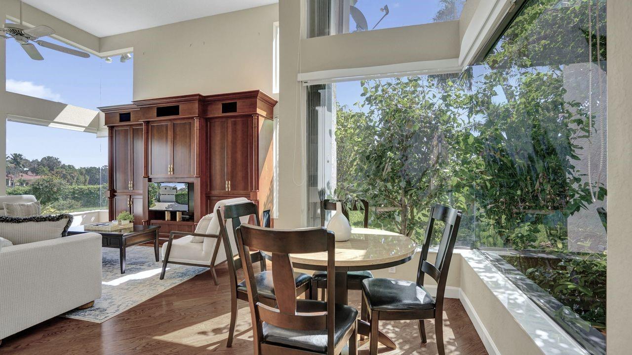 THE FAIRWAYS, WESTON HILLS - Residential