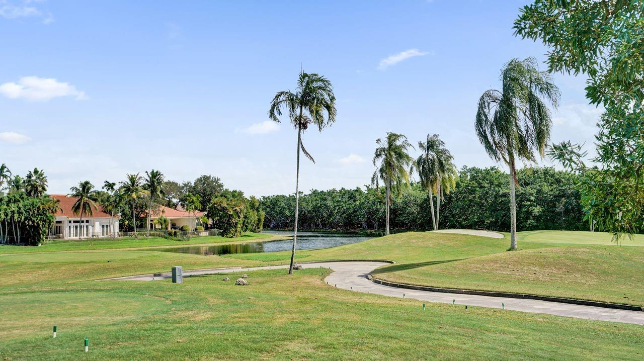 THE FAIRWAYS, WESTON HILLS - Residential