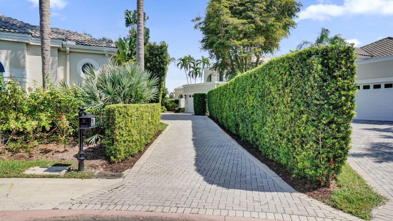 THE FAIRWAYS, WESTON HILLS - Residential