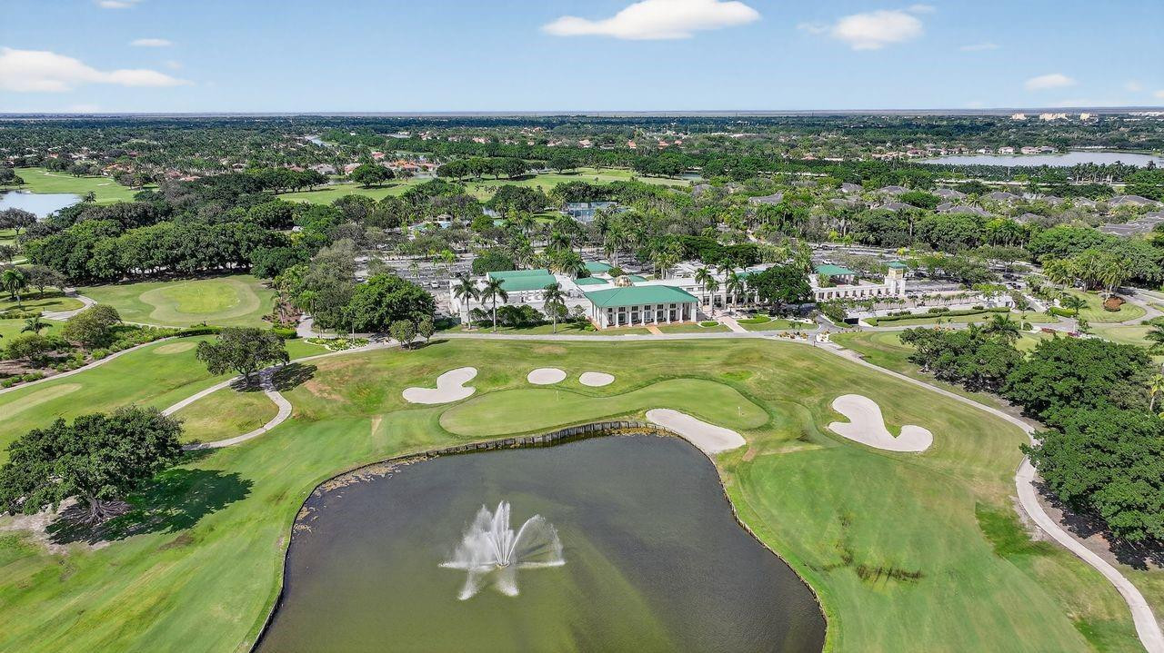 THE FAIRWAYS, WESTON HILLS - Residential