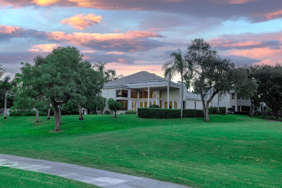 THE FAIRWAYS, WESTON HILLS - Residential