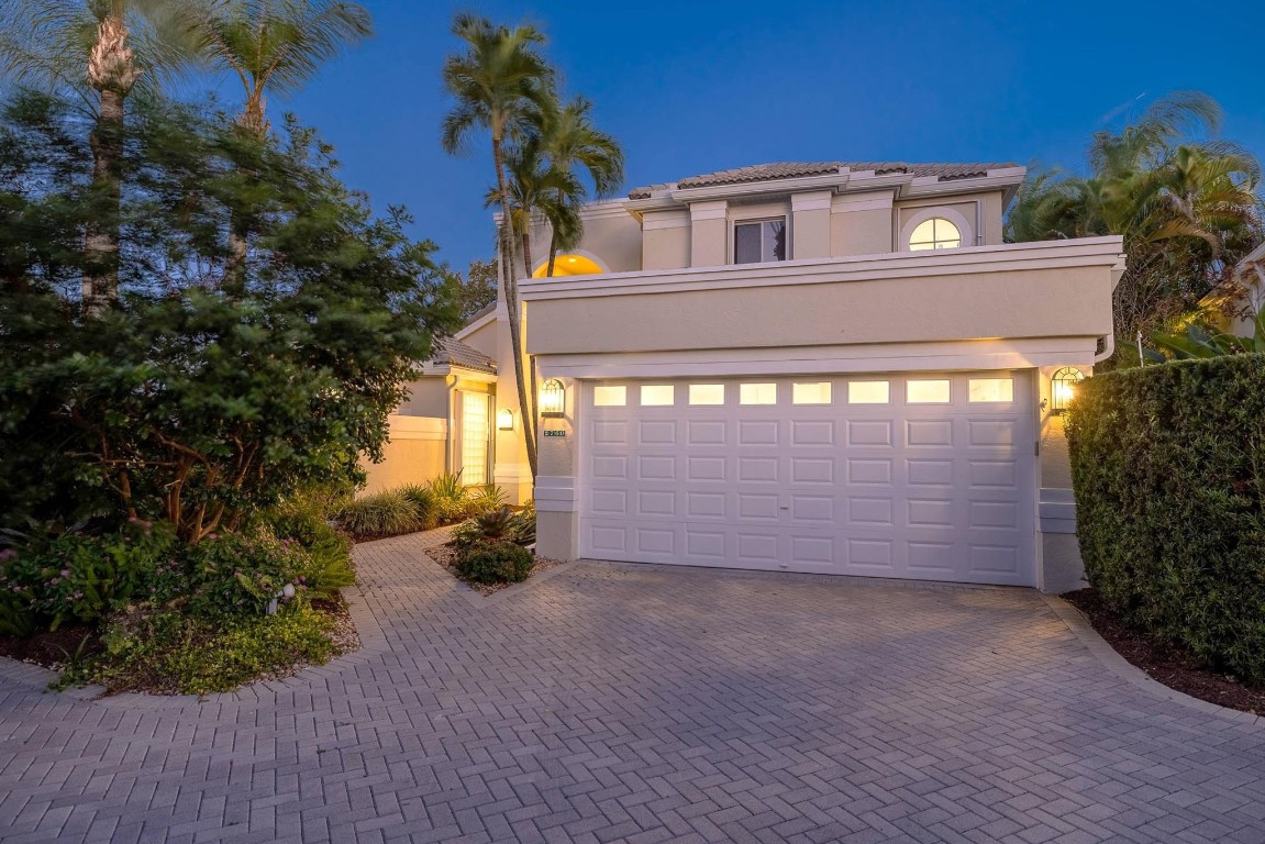 THE FAIRWAYS, WESTON HILLS - Residential