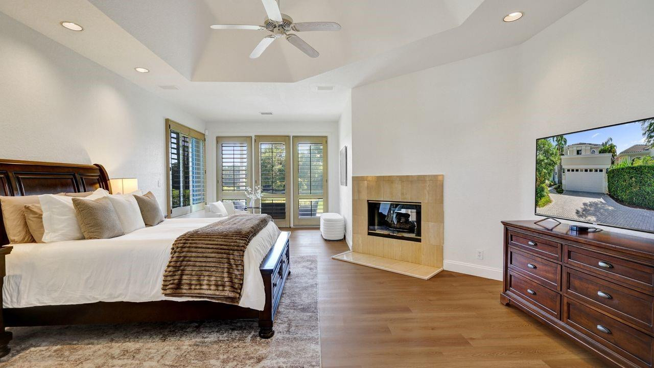 THE FAIRWAYS, WESTON HILLS - Residential