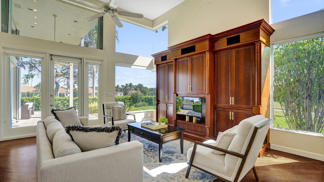 THE FAIRWAYS, WESTON HILLS - Residential