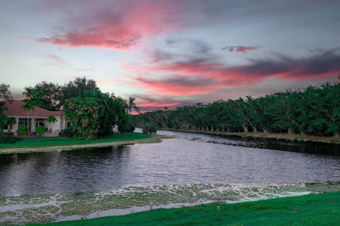 THE FAIRWAYS, WESTON HILLS - Residential