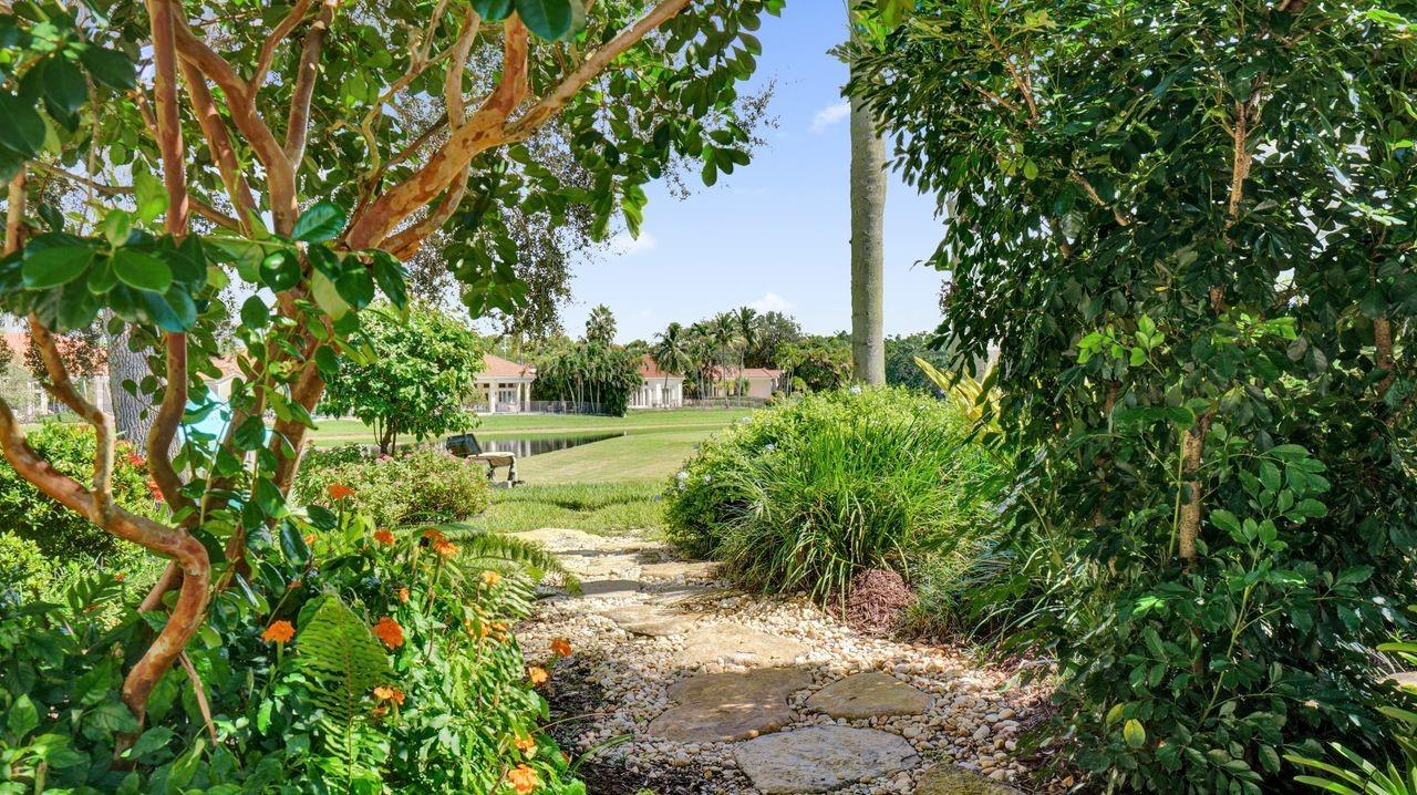 THE FAIRWAYS, WESTON HILLS - Residential