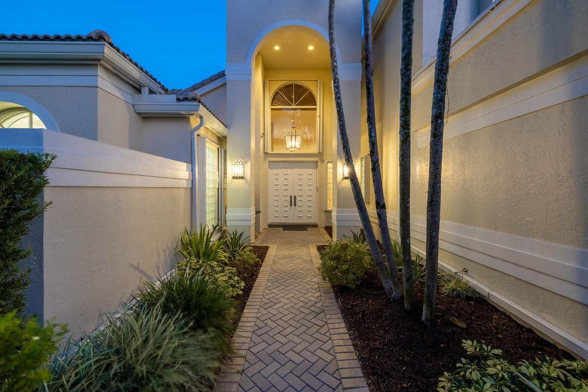 THE FAIRWAYS, WESTON HILLS - Residential