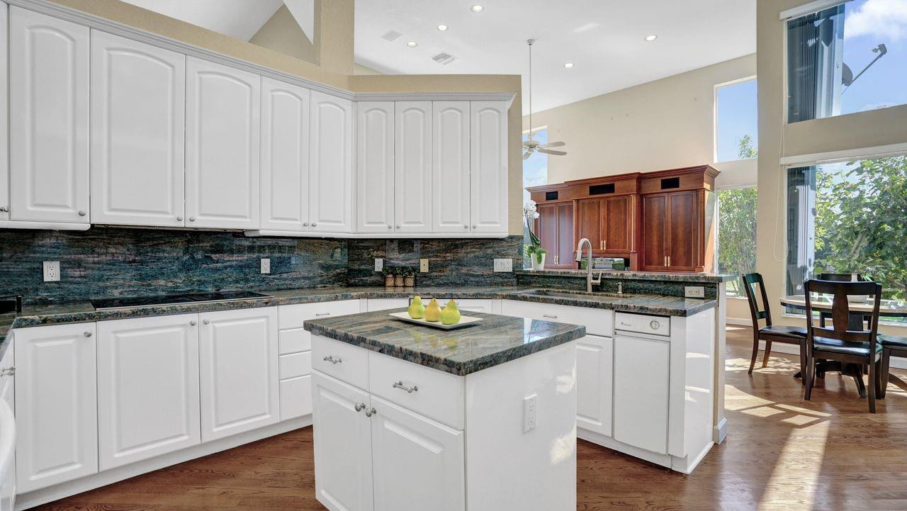 THE FAIRWAYS, WESTON HILLS - Residential