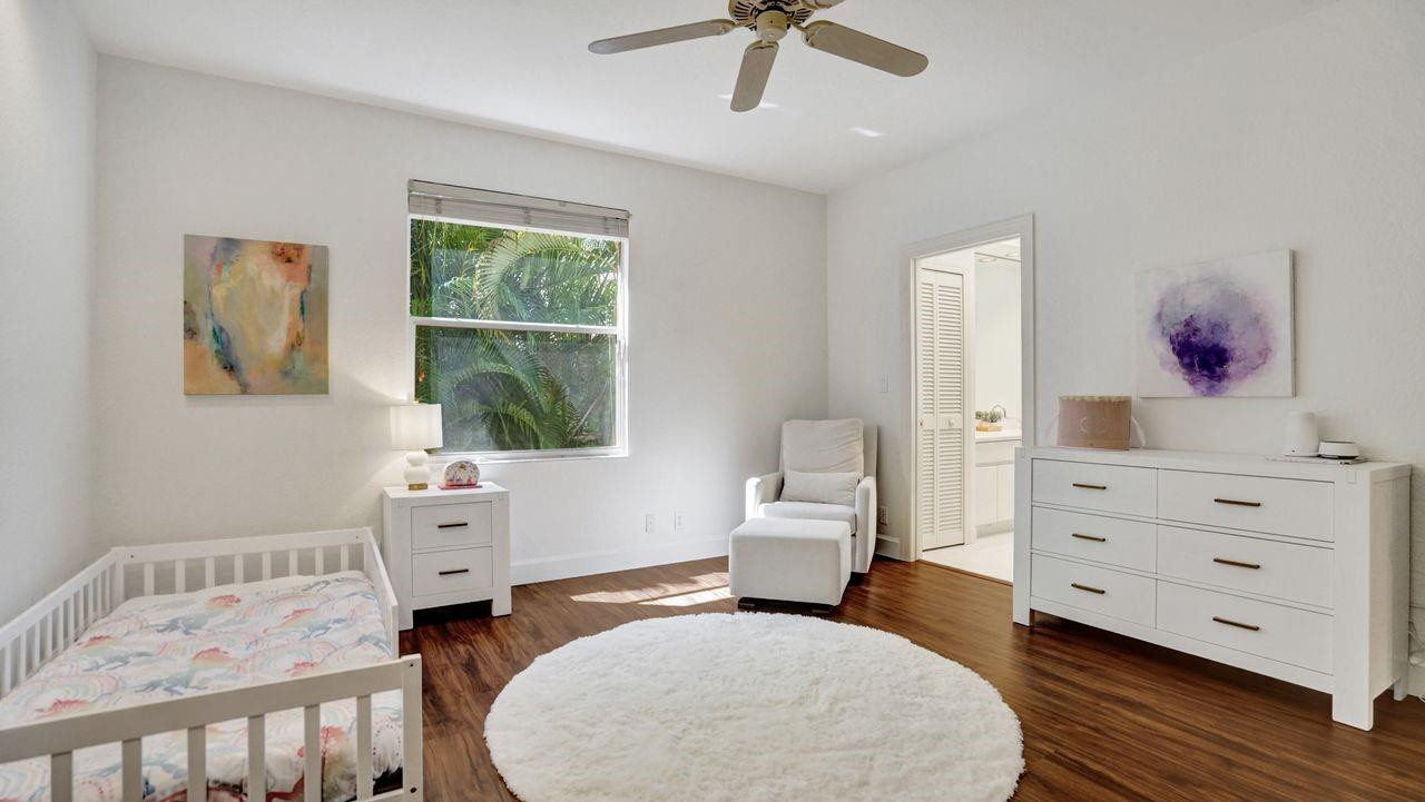 THE FAIRWAYS, WESTON HILLS - Residential