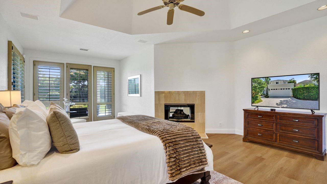 THE FAIRWAYS, WESTON HILLS - Residential