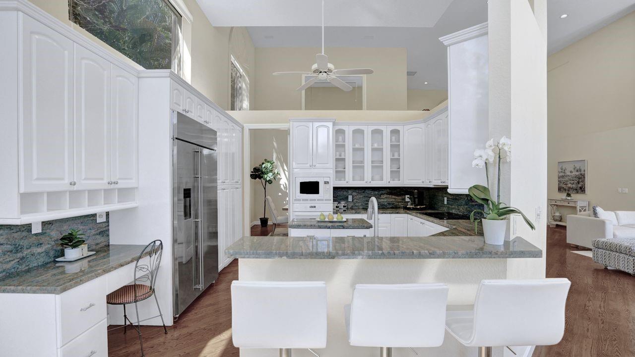 THE FAIRWAYS, WESTON HILLS - Residential