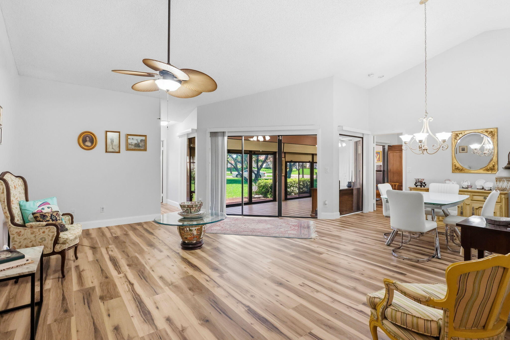 5887 Parkwalk Circle W