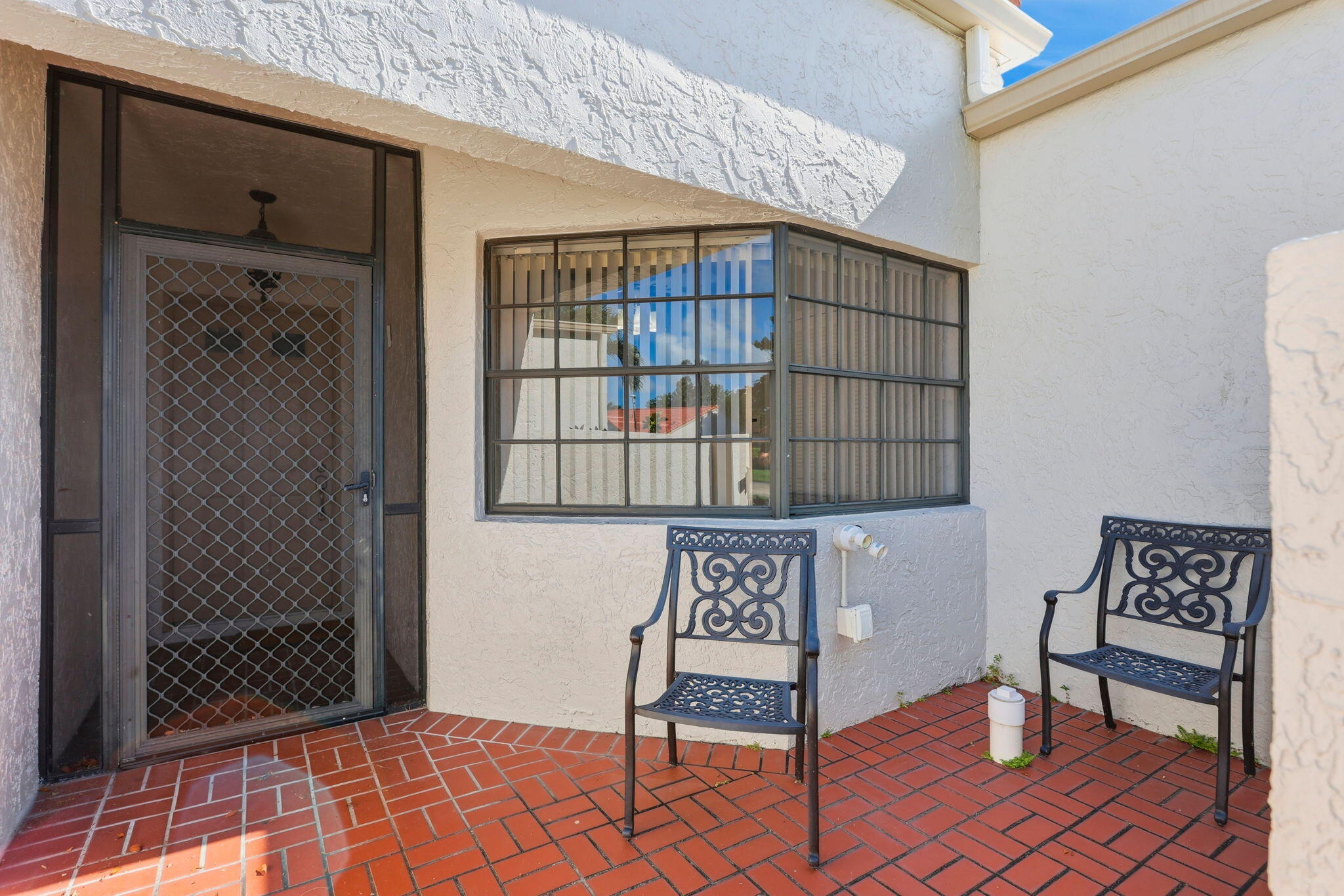 5887 Parkwalk Circle W