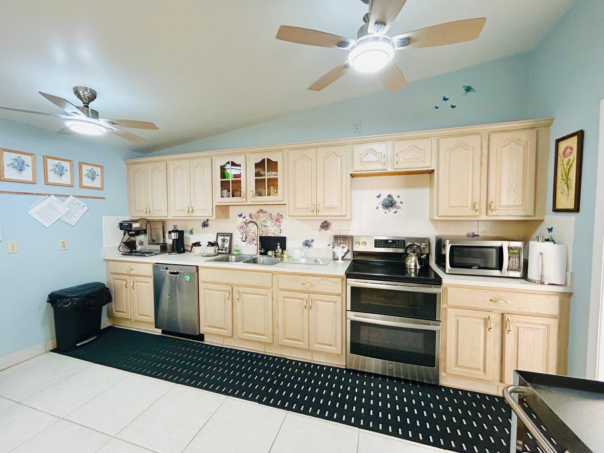 PINE RIDGE SOUTH I CONDO - Residential