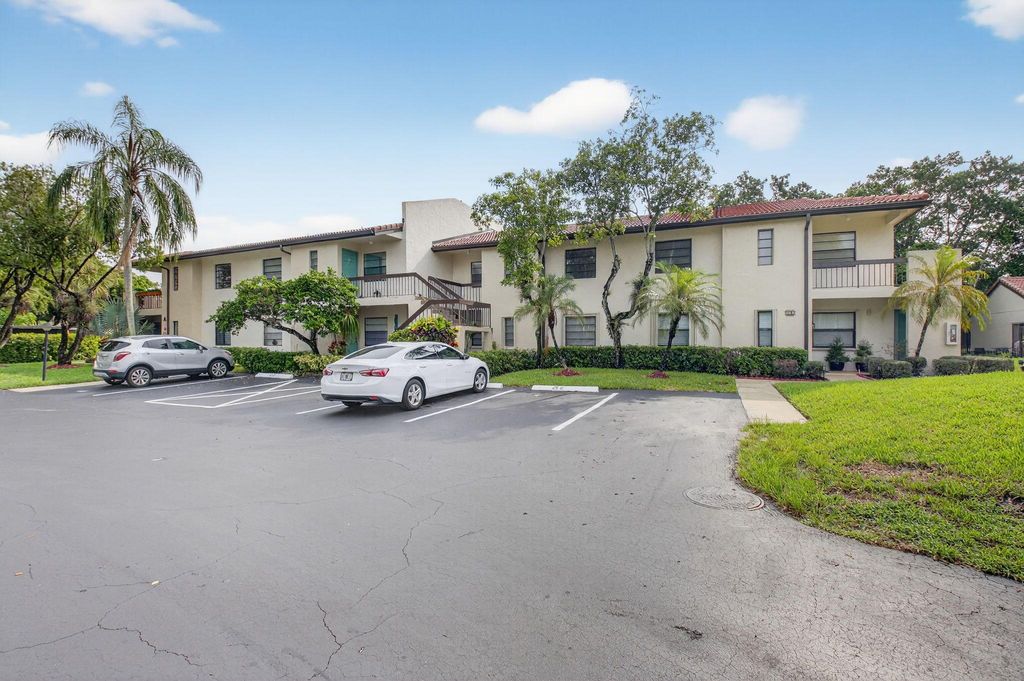 Photo of 21988 Cypress Drive #43f, Boca Raton, FL 33433 (MLS # R11124039)