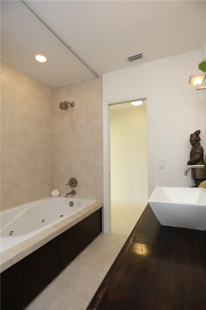 HARBOR VILLAGE SEC F - Residential Lease