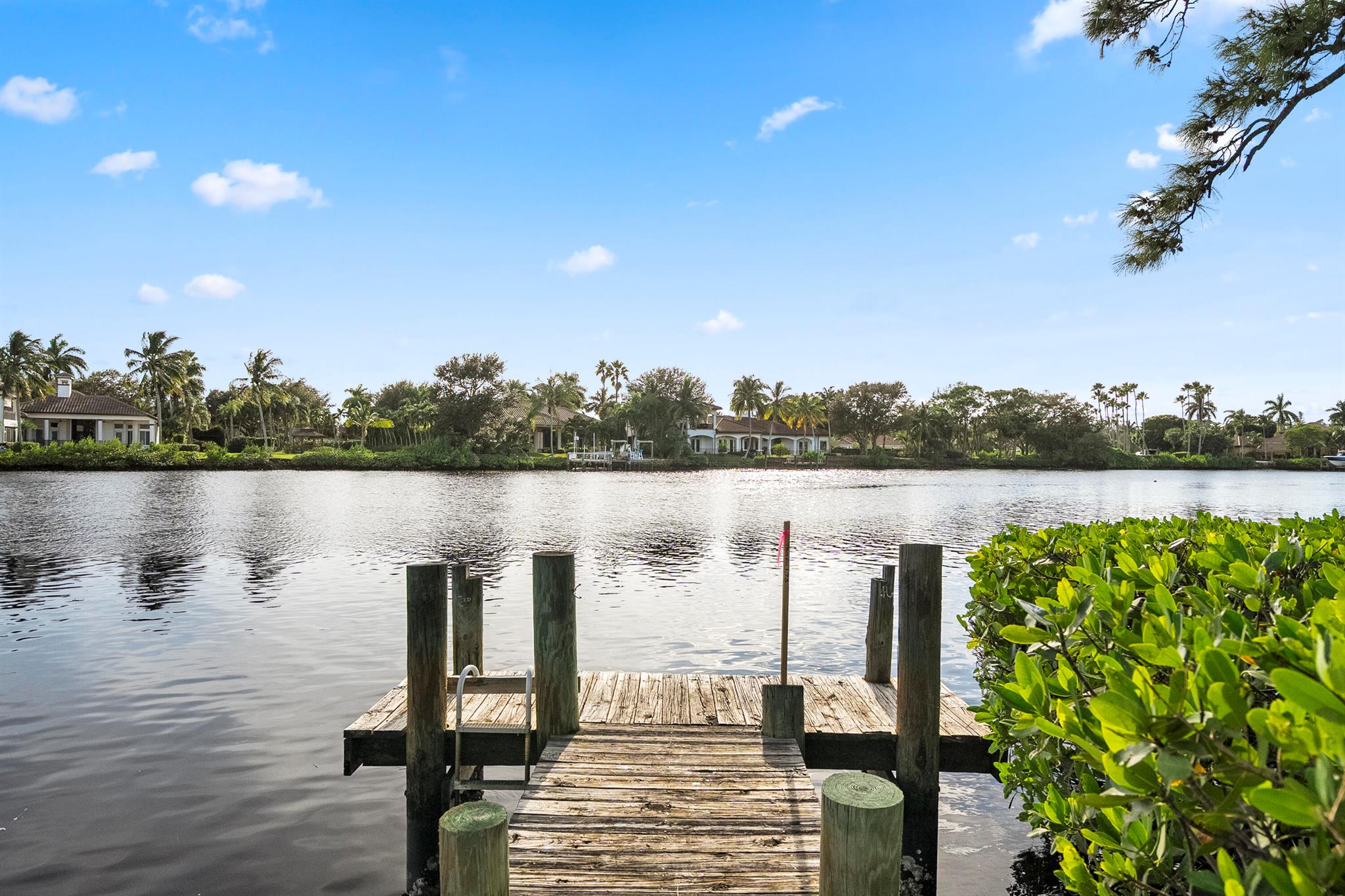 RIVERBEND CONDO - Residential