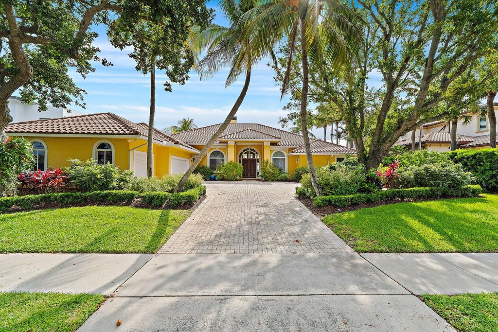 Photo of 806 Lakeside Drive, North Palm Beach, FL 33408 (MLS # B26028868)