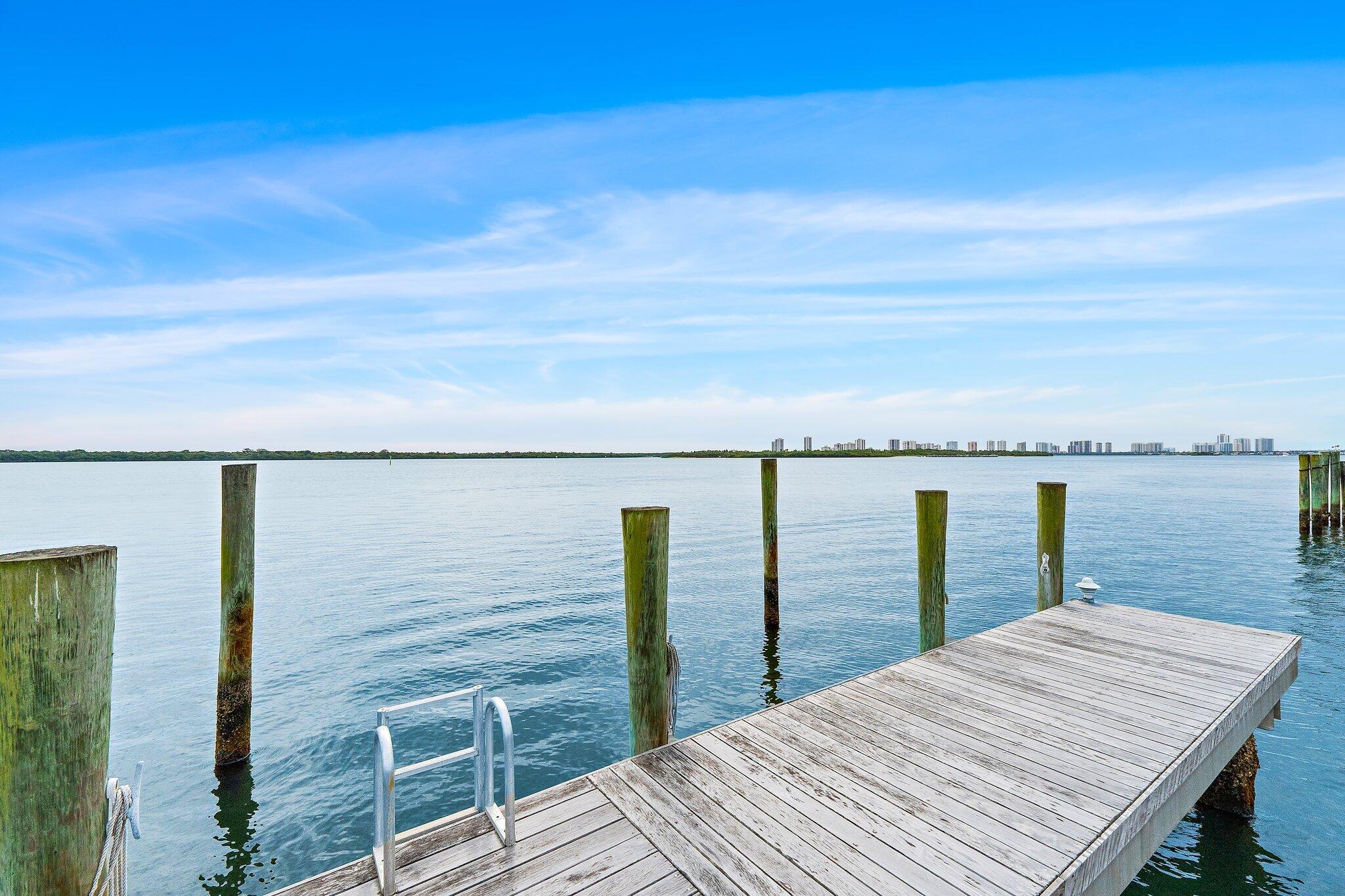 YACHT CLUB - Residential