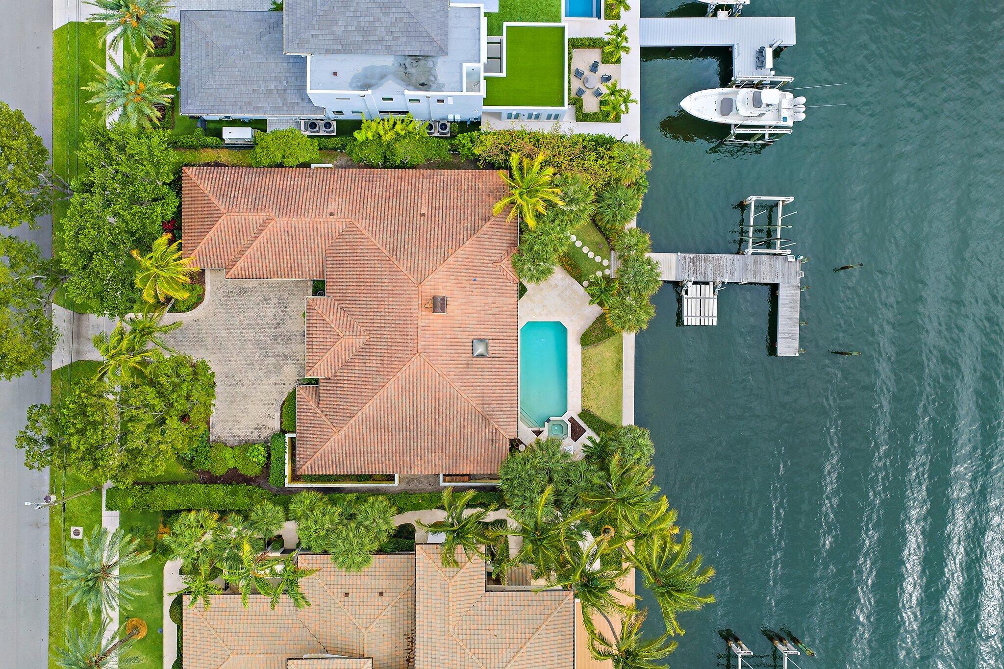YACHT CLUB - Residential