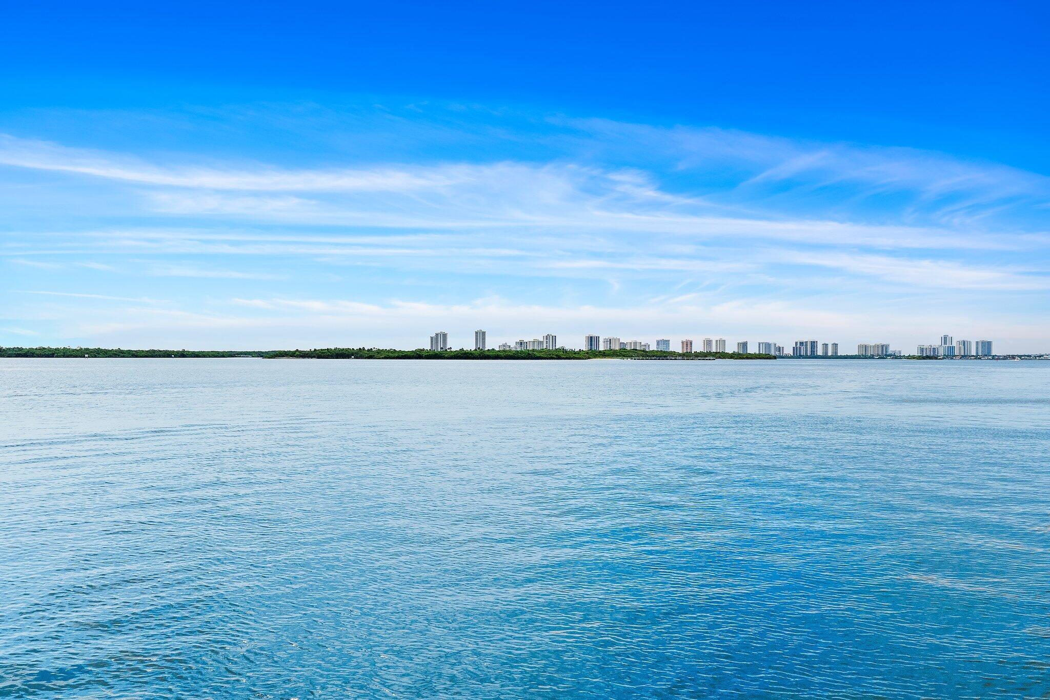 YACHT CLUB - Residential