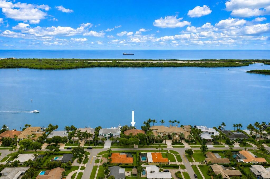 Photo of 806 Lakeside Drive, North Palm Beach, FL 33408 (MLS # B26028868)