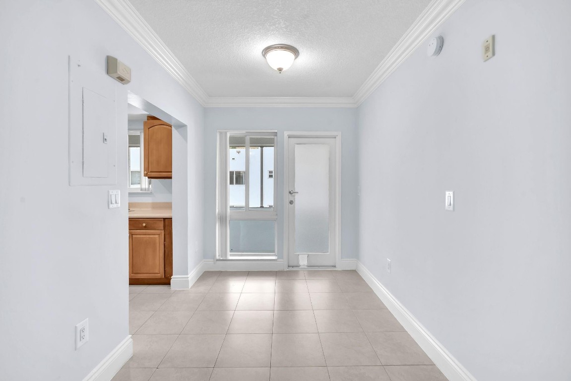 9930 Collins Avenue 14