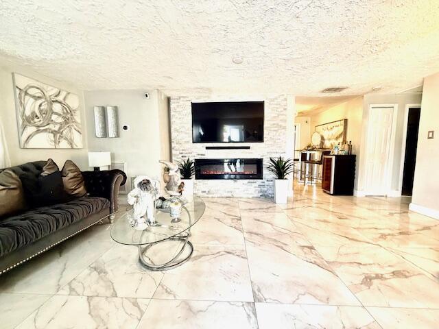 KNOLLWOOD SUB - Residential