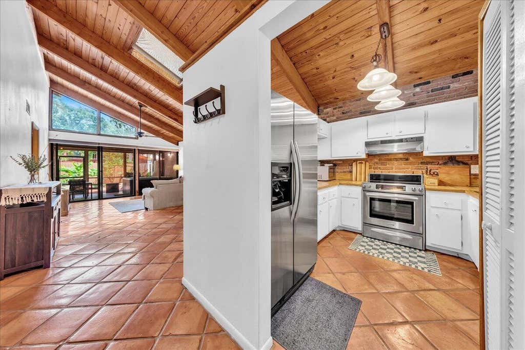 Photo of 6120 NW 33rd Way, Fort Lauderdale, FL 33309 (MLS # B26067597)