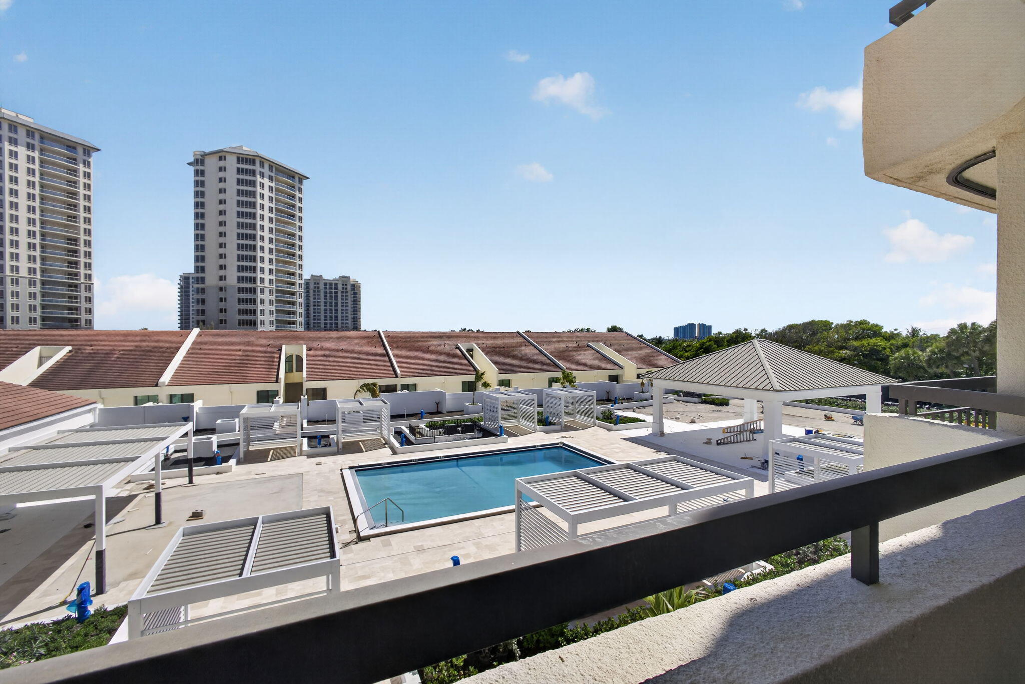 MARTINIQUE 2 CONDO - Residential
