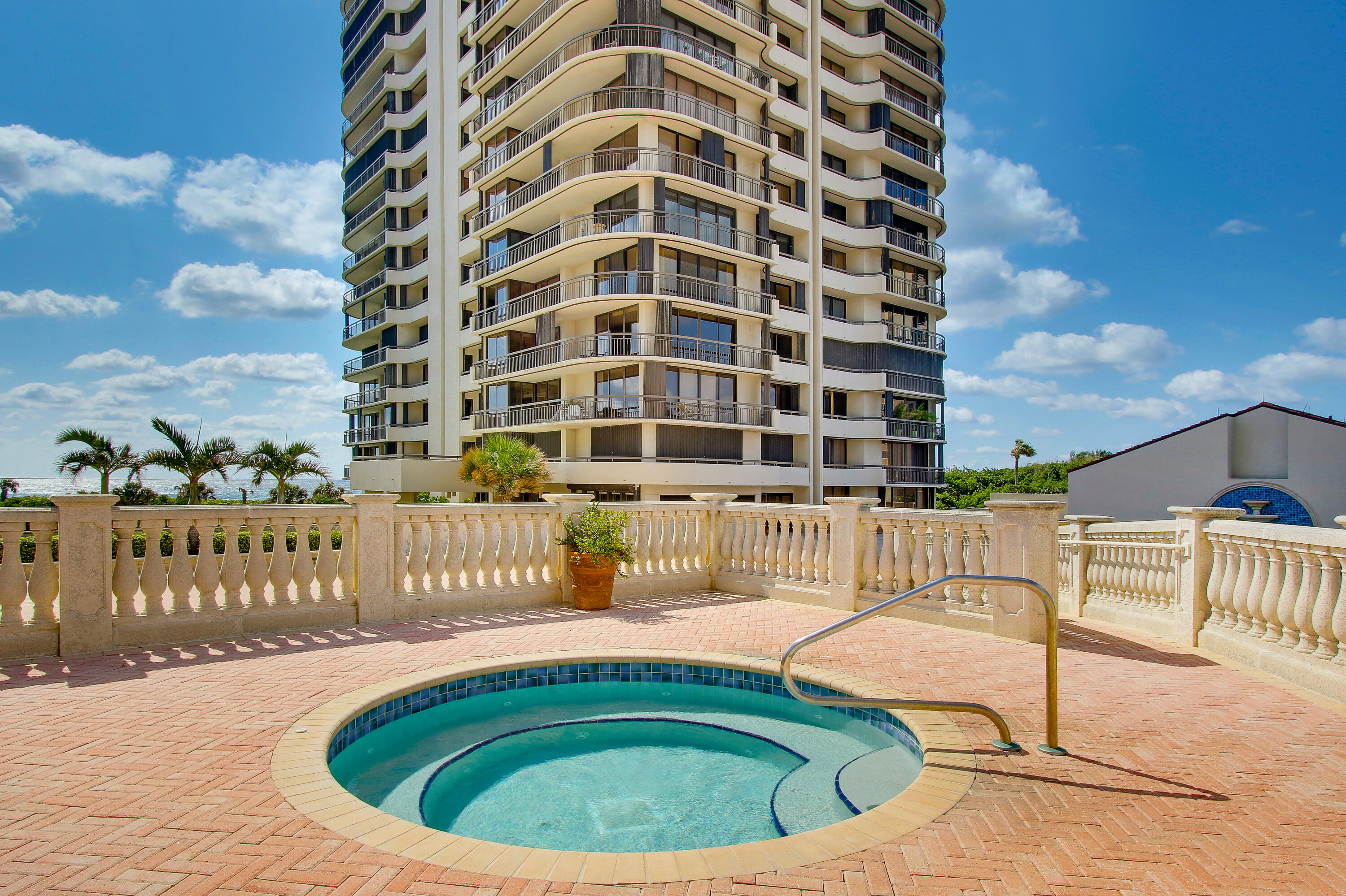 MARTINIQUE 2 CONDO - Residential