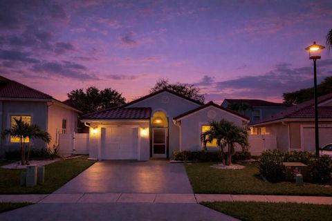 Tiny photo for 6883 Desert Inn Terrace, Lake Worth, FL 33463 (MLS # B26051367)