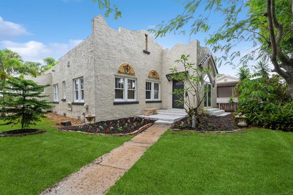 Photo of 2909 Sunrise Boulevard, Fort Pierce, FL 34982 (MLS # R11088347)