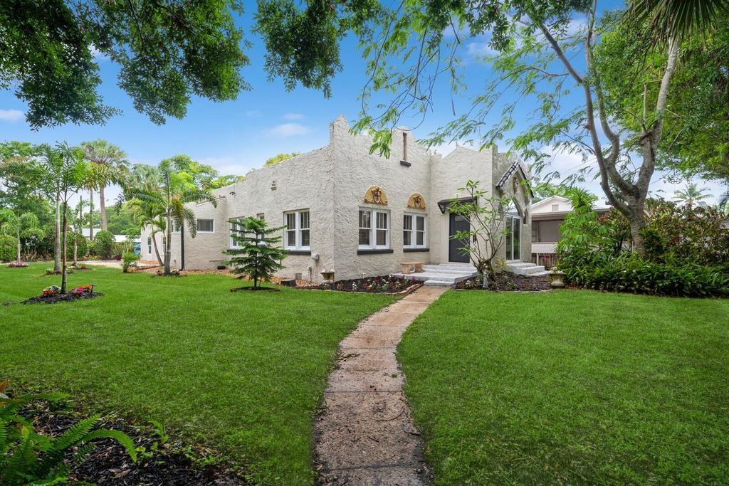 Photo of 2909 Sunrise Boulevard, Fort Pierce, FL 34982 (MLS # R11088347)