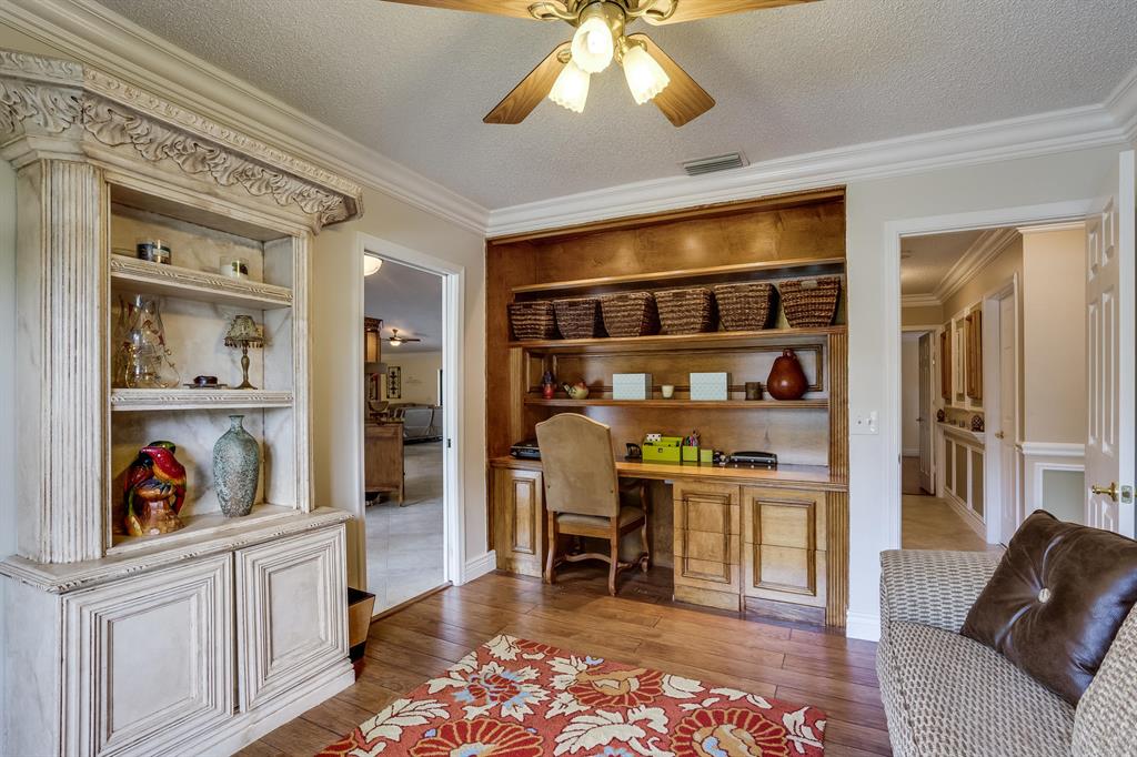 PINEWOOD MANOR OF WELLINGTON - Residential