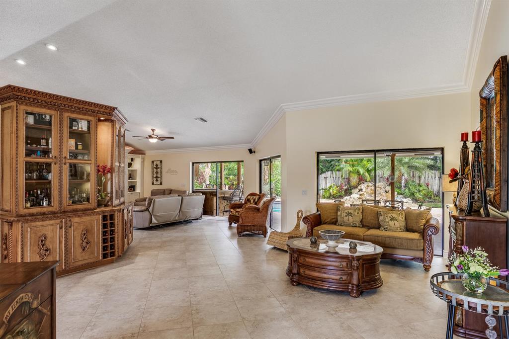 PINEWOOD MANOR OF WELLINGTON - Residential