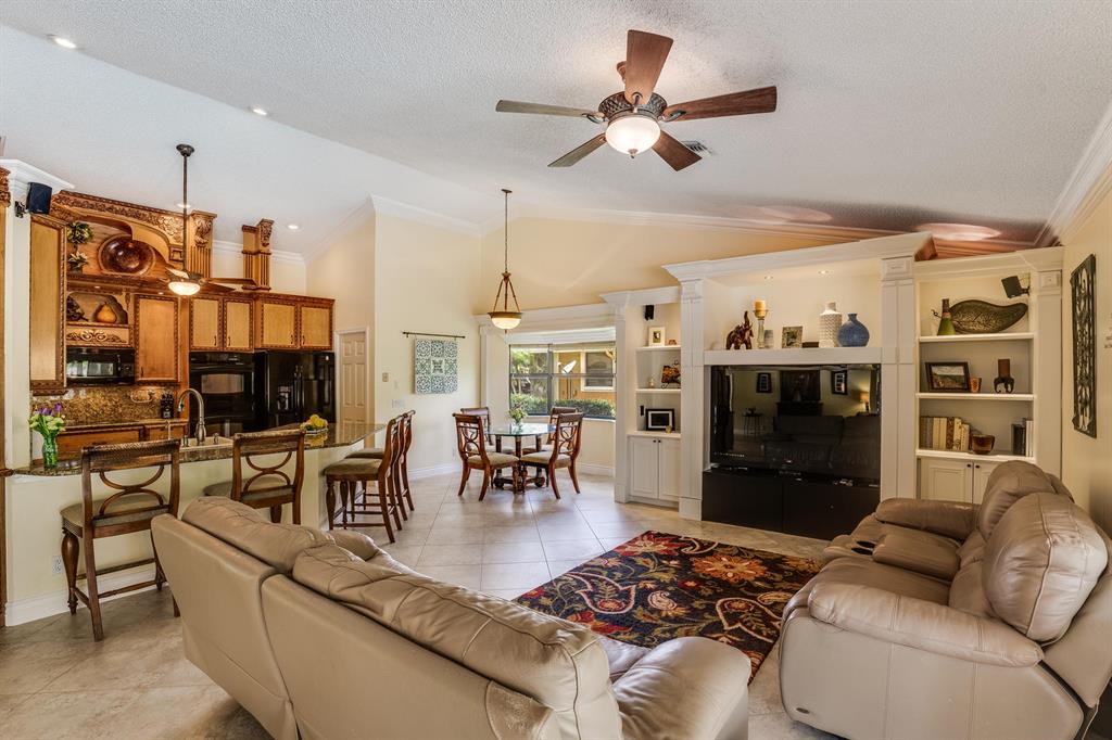 PINEWOOD MANOR OF WELLINGTON - Residential