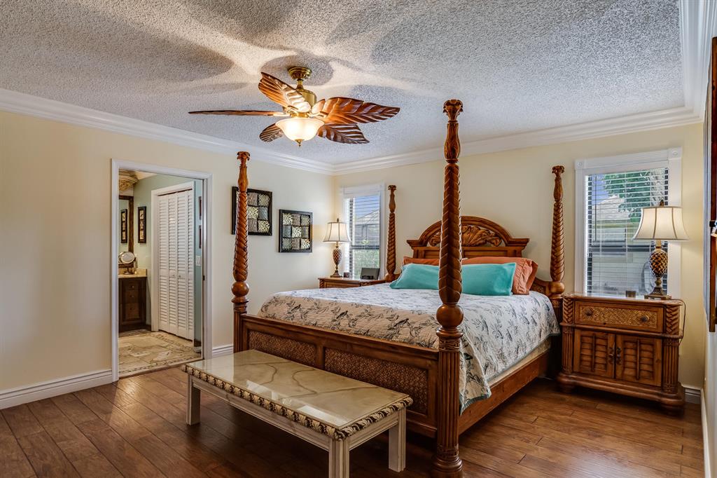 PINEWOOD MANOR OF WELLINGTON - Residential