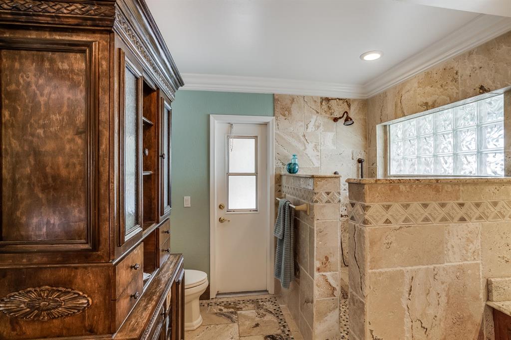 PINEWOOD MANOR OF WELLINGTON - Residential