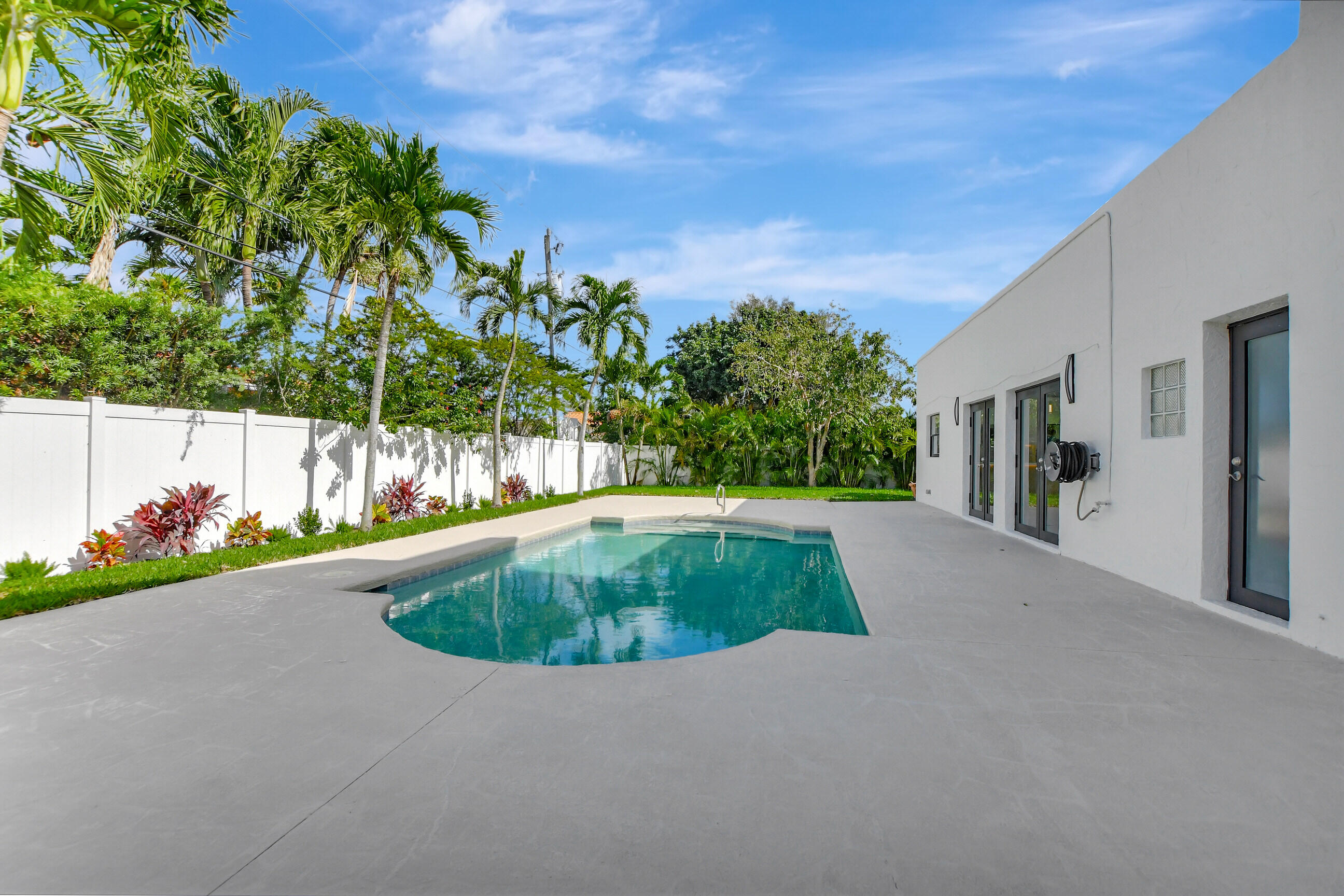 SPANISH VILLAGE - Residential Lease