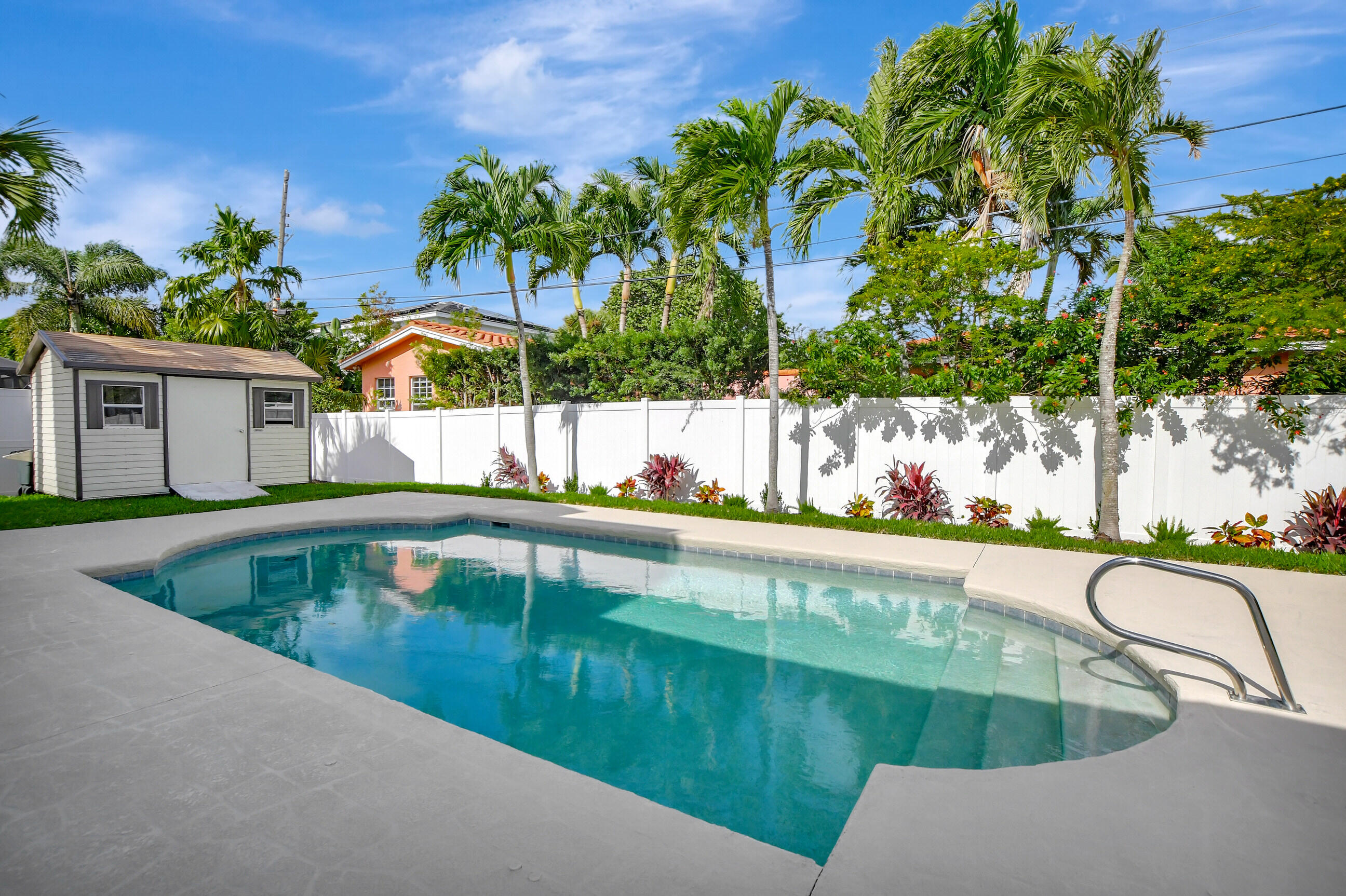 SPANISH VILLAGE - Residential Lease